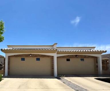 Main picture of 4202 Tres Ninos