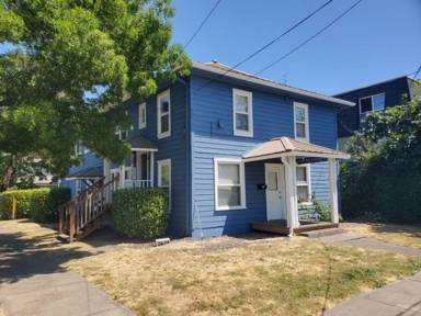 Main picture of 703 SW 15th St