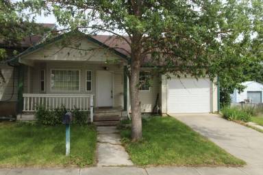 Main picture of 531 W 5th St