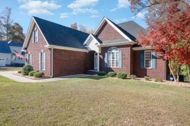 Main picture of 302 Clay Brook Dr