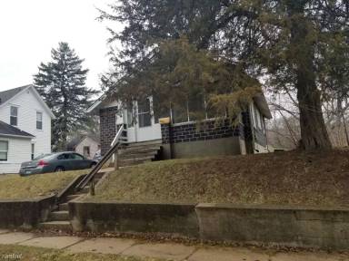 Main picture of 331 Hillcrest Ave