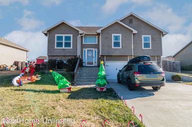 Main picture of 913 Meadowbrooke Ln