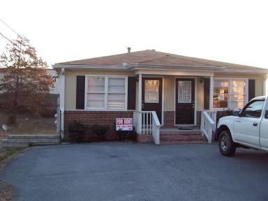 Main picture of 5911 Peco Ln
