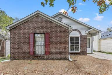 Main picture of 1342 The Kings Ct