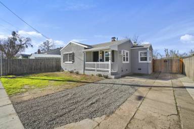 Main picture of 2749 Berger Ave