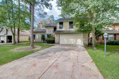 Main picture of 65 Hickory Oak Dr