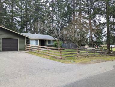 Main picture of 13527-13529 4 Ave Ct E