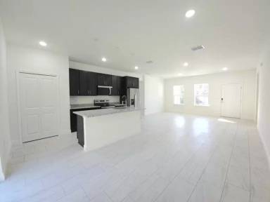 Main picture of 1829 W Corrine St