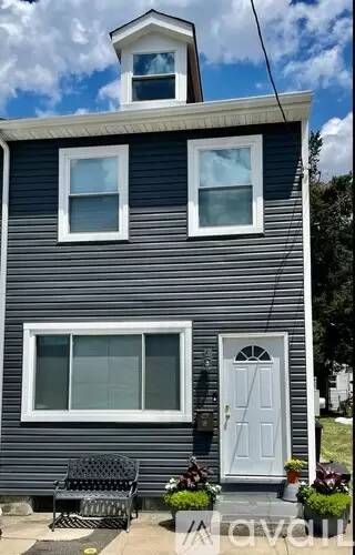 Main picture of 14 3rd St