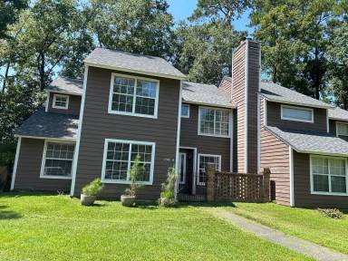 Main picture of 138 Luden Dr