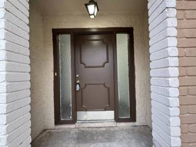 Main picture of 6631 Spring Hurst St