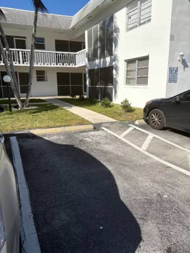 Main picture of 705 NE 2nd St