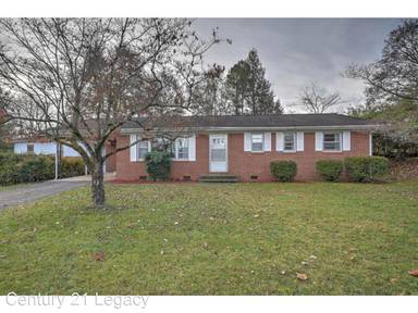 Main picture of 2703 W Walnut St