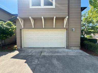 Main picture of 1625 Hamlet Ln