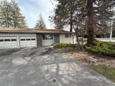 Main picture of 562 SE 4th St
