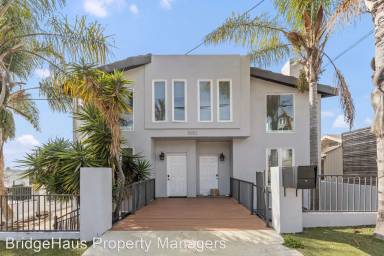 Main picture of 3652 Columbia St