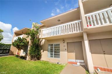 Main picture of 17160 SW 94th Ave