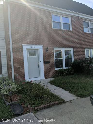 Main picture of 1225 White Birch Ln