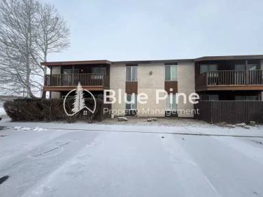 Main picture of 1460 Vega Cir