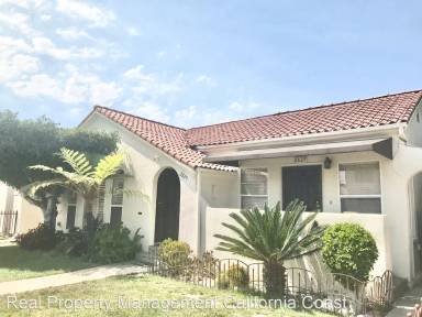 Main picture of 2827 S Victoria Ave