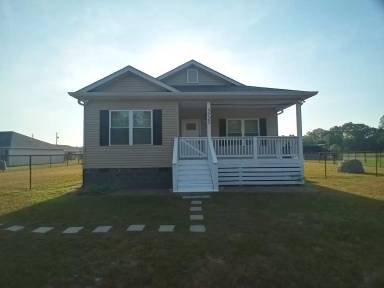 Main picture of 3725 Pinewood Rd