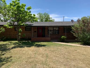 Main picture of 4215 44th St