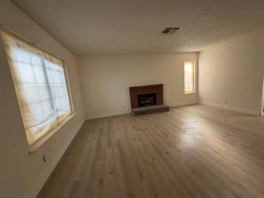 Main picture of 552 Prescott St