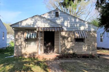 Main picture of 3729 Kinnear Ave