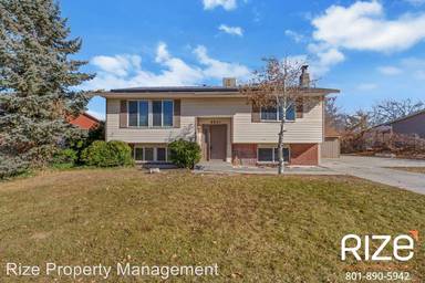 Main picture of 4831 S Heath Ave