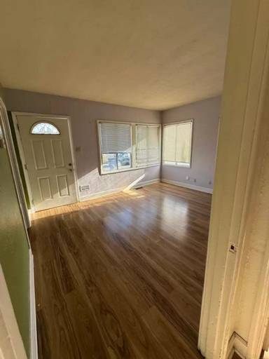 Main picture of 5925 San Diego St