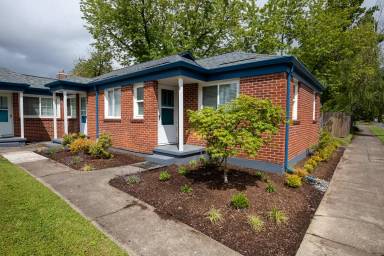 Main picture of 2005 NE Prescott St