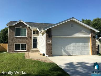 Main picture of 1630 Prairie Ln