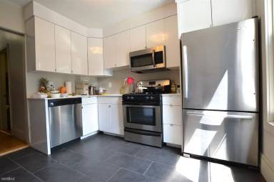 Main picture of 13 Greylock Rd