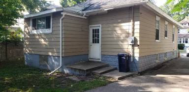 Main picture of 80 E 18th St