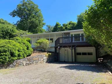 Main picture of 501 Old Toll Cir