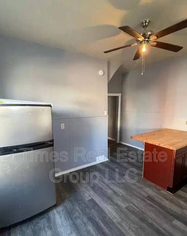 Main picture of 5225 Chester Ave