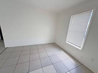 Main picture of 700 N Leech St