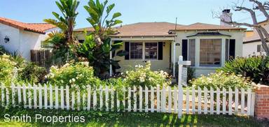 Main picture of 206 Avenue E