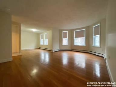 Main picture of 312 Tappan St