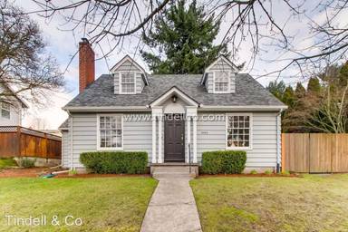 Main picture of 4444 SE 30th Ave
