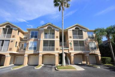 Main picture of 2309 Bay Club Cir