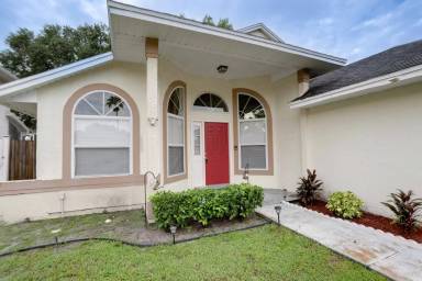 Main picture of 10038 Little Teak St