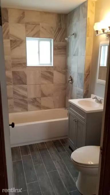Main picture of 425 Tompkins St