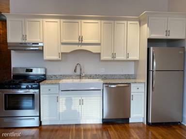 Main picture of 650-668 N. High Street / 10-26 E. Russel