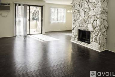 Main picture of 11545 Moorpark St
