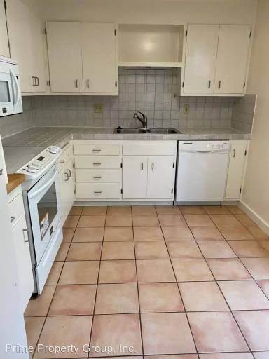 Main picture of 2 Panoramic Way