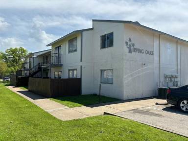 Main picture of Irving Oaks Apartments