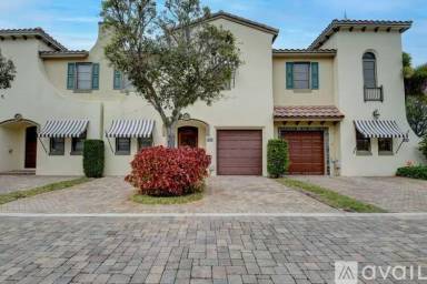 Main picture of 720 Via Villagio