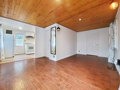 Main picture of 339 NE 92nd St