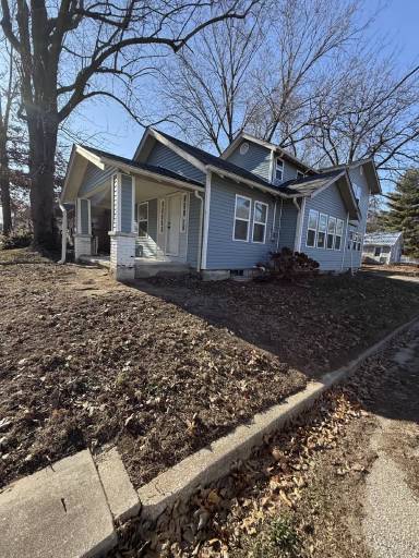 Main picture of 630 N Pleasant St